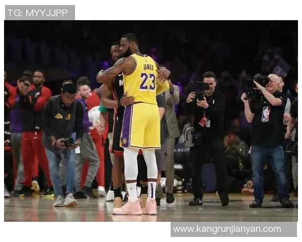 NBA总决赛湖人对热火第二场直播精彩回顾与赛前分析 NBA总决赛湖人对热火第二场直播精彩回顾与赛前分析